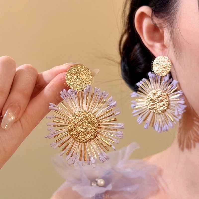 Vacation-style Beige Straw Sunflower Earrings For Women