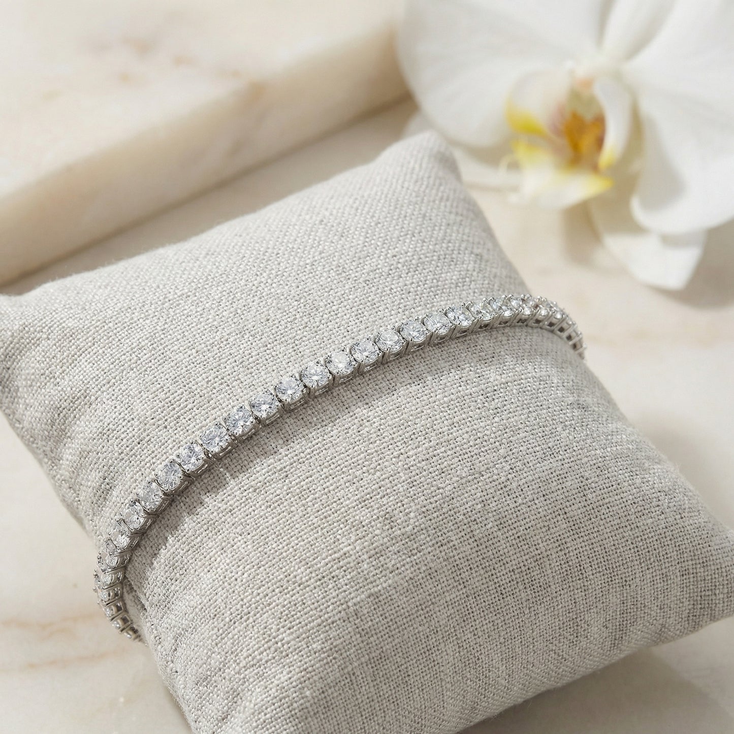 925 Sterling Silver Sparkling Sterling Silver Round-Cut Tennis Bracelet with Secure Spring Ring Clasp