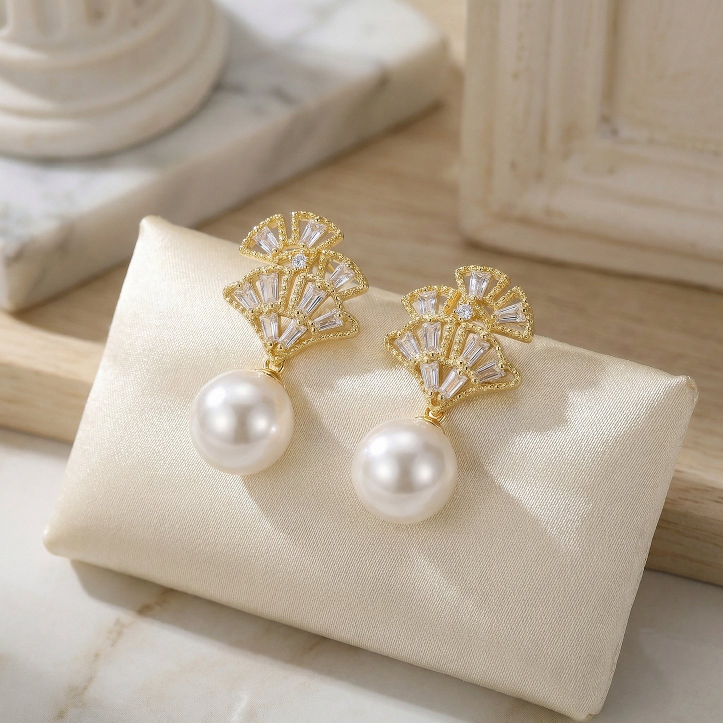925 Sterling Silver Elegant Fan-Shaped Pearl Dangle Earrings with Sparkling Crystal Accents