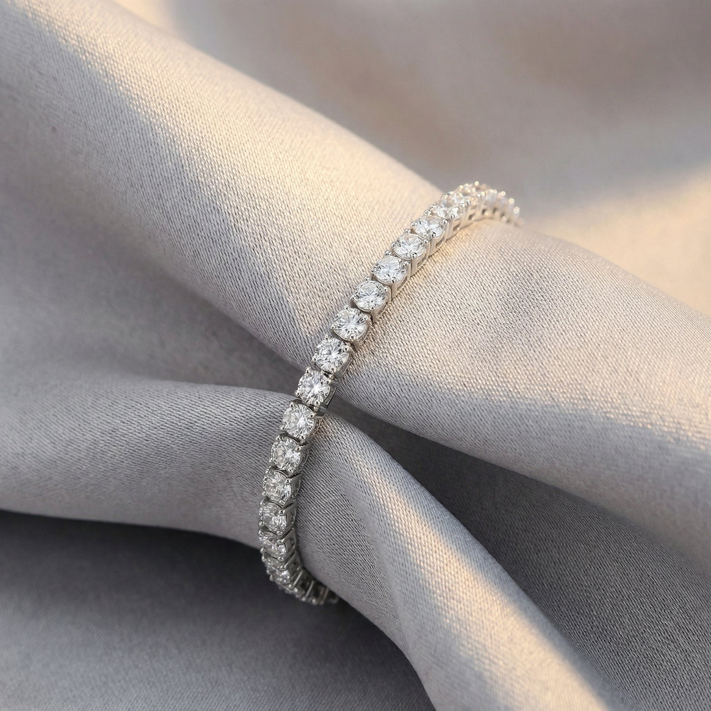 925 Sterling Silver Sparkling Sterling Silver Round-Cut Tennis Bracelet with Secure Spring Ring Clasp