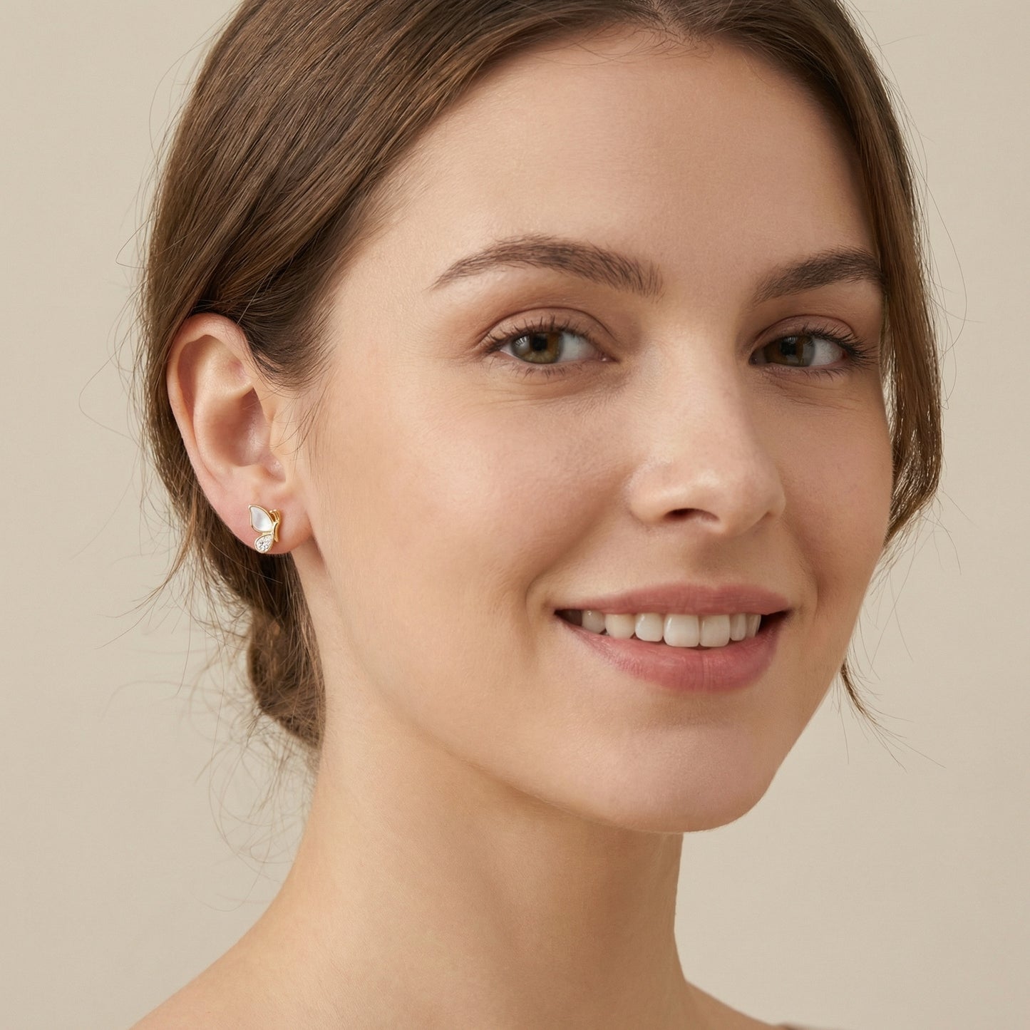 925 Sterling Silver Elegant Mother of Pearl and Sparkling Pear-Cut Crystal Butterfly Wing Stud Earrings