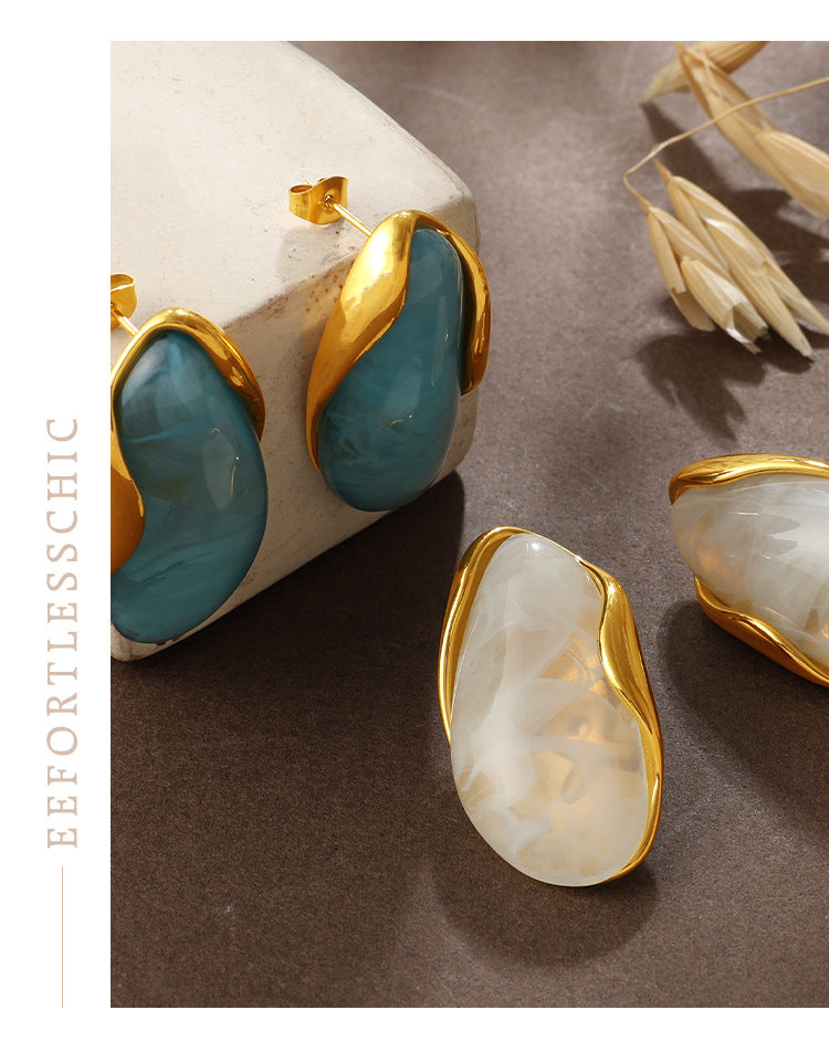 European And American Retro Irregular Amber Powder-white-blue Gradient-dyed Gold-edge Ear Ring, Non-fading, 18K Gold-plated, Exclusive Small-sized Earrings